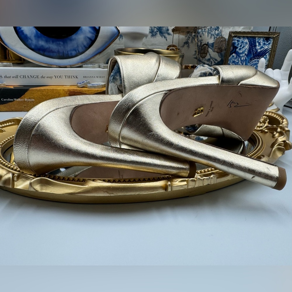 🆕 VERONICA BEARD 🧿 NWOB Dali Platform Mule - Light Gold - Size 6 - Picture 3 of 16